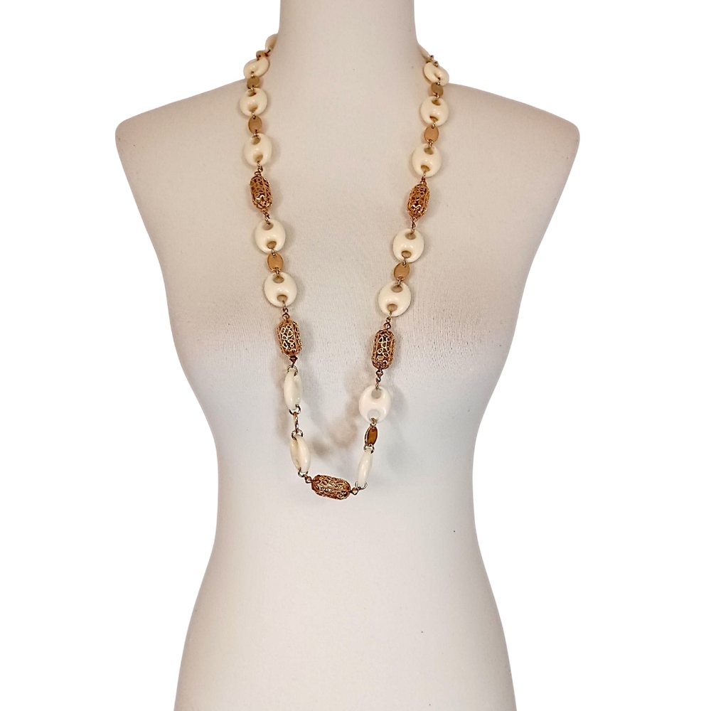Vintage Acrylic Mariner Link Necklace 32" Ivory Gold Tone Filigree Beads Classic